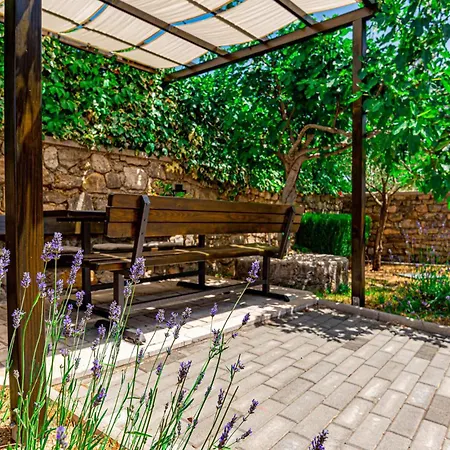 Ferienhaus 3 Bedroom Awesome Home In Badanj