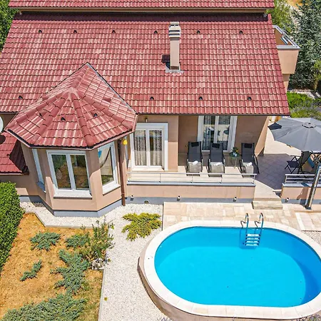 3 Bedroom Awesome Home In Badanj Ferienhaus Drniš